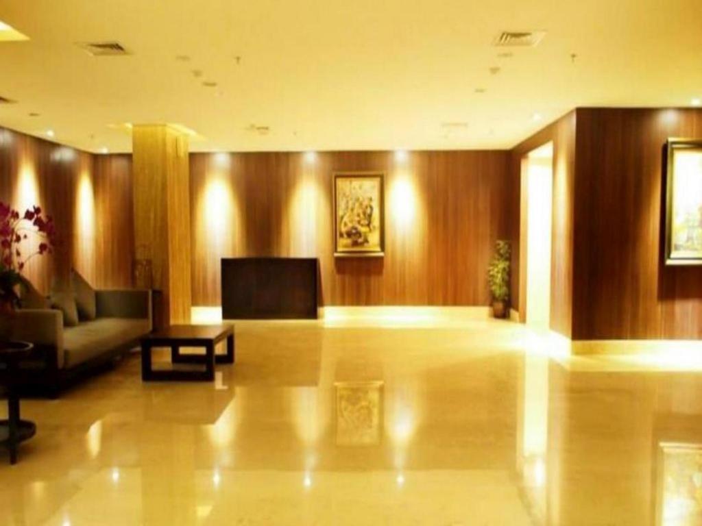 Arch Hotel Богор Экстерьер фото