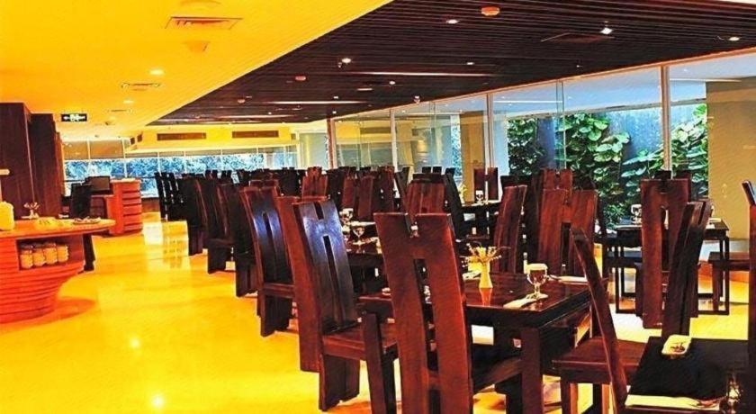Arch Hotel Богор Экстерьер фото