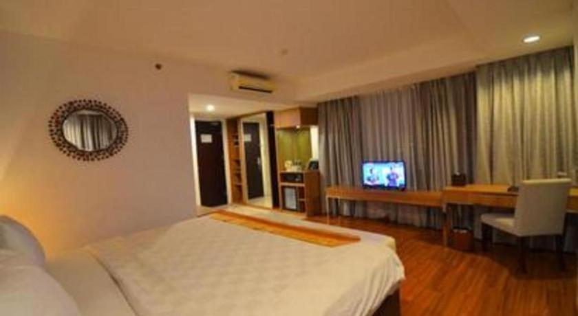 Arch Hotel Богор Экстерьер фото
