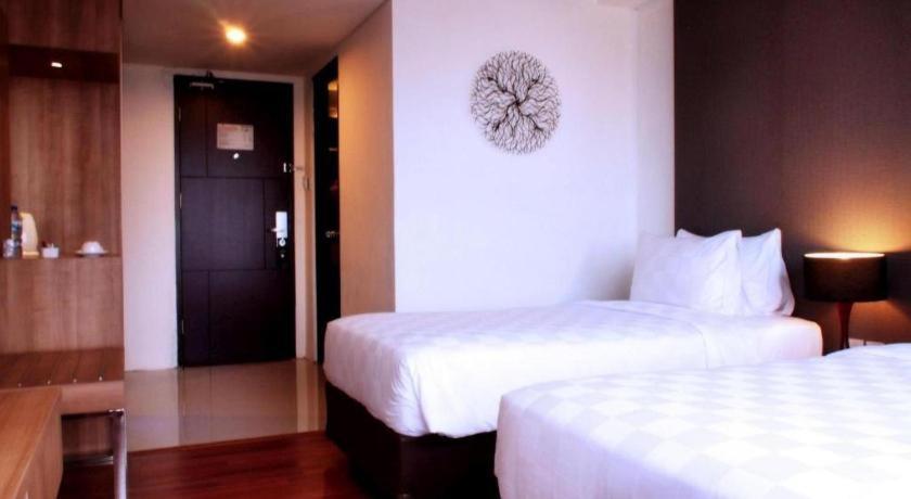 Arch Hotel Богор Экстерьер фото